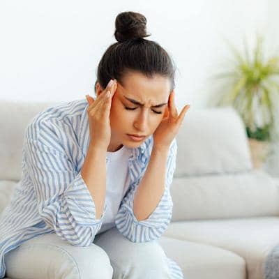 علت سرگیجه هنگام بلند شدن چیست؟ 7 علت مهم
