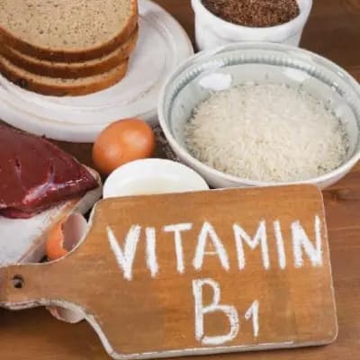 کمبود ویتامین B1 چه علائمی دارد؟ از خستگی و بی‌اشتهایی تا آسیب عصبی