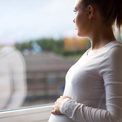 چگونه مصرف مواد مخدر در زمان بارداری می‌تواند زندگی جنین را تحت تأثیر قرار دهد؟