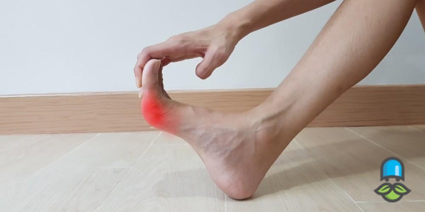 بررسی 7 علت داغ شدن کف پا و سوزن‌سوزن شدن