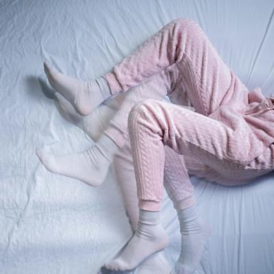 سندرو پای بیقرار و ام اس: همه چیز درباره علائم مشترک و گزینه‌های درمانی