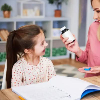 بهترین زمان مصرف مولتی ویتامین برای کودکان را می‌دانید؟