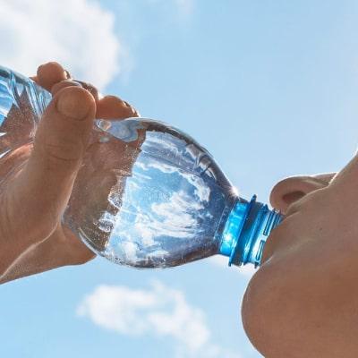 مهم‌ترین علائم کم‌آبی بدن؛ 7 نشانه پنهان را بخوانید