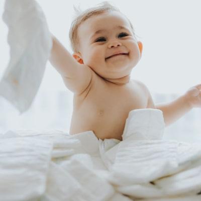انتخاب پوشک مناسب برای نوزادان با پوست حساس