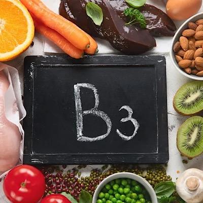 ویتامین B3 چیست؟ | از علائم خطرناک کمبود تا خواص مهم آن