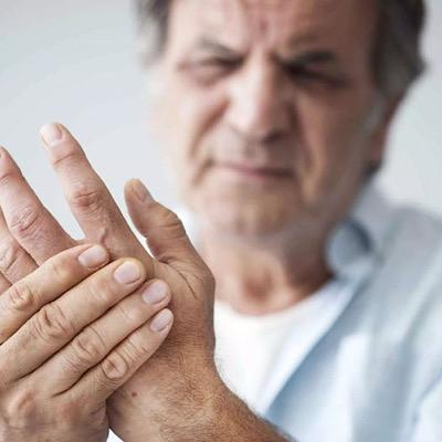 همه چیز درباره روماتیسم مفصلی؛ علائم و روش‌های درمانی