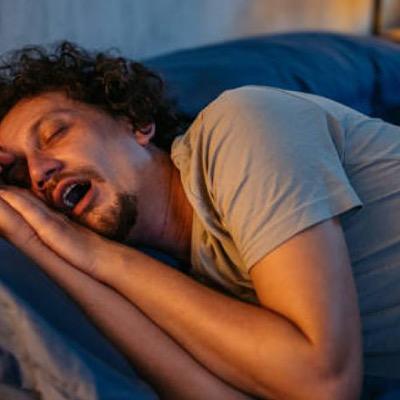 بررسی علل اصلی خروپف و تفاوت آن با آپنه انسدادی  خواب