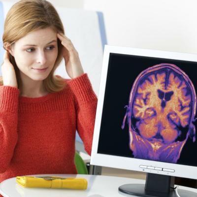 ام‌ اس در جوانان؛ چرا زنگ خطر این بیماری در نسل جدید به صدا درآمده است؟