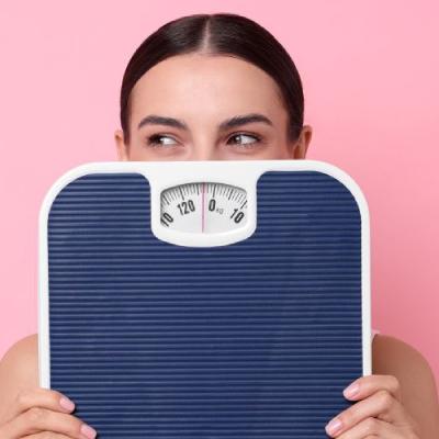 گرین فیت بهتر است یا باری اسلیم؟ تفاوت دو کپسول لاغری باریج اسانس