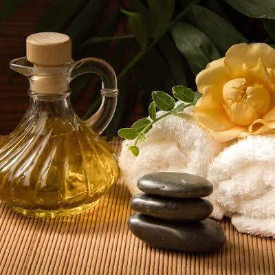 6 فایده مهم ماساژ بدن با روغن زیتون