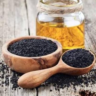 10 خواص روغن سياه دانه برای مو و نحوه استفاده از آن